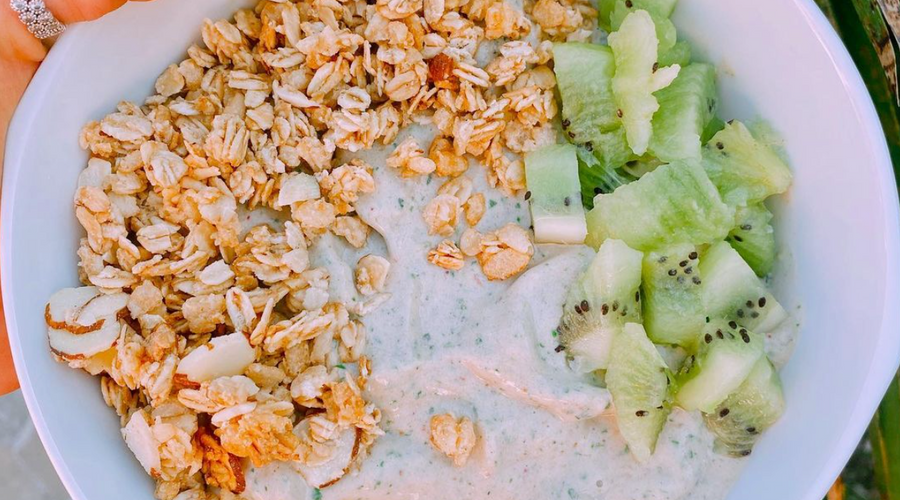 Prebiotic Fiber Mixed Fruit Smoothie Bowl