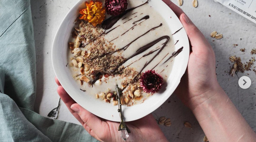 Prebiotic Fiber Breakfast Smoothie Bowl